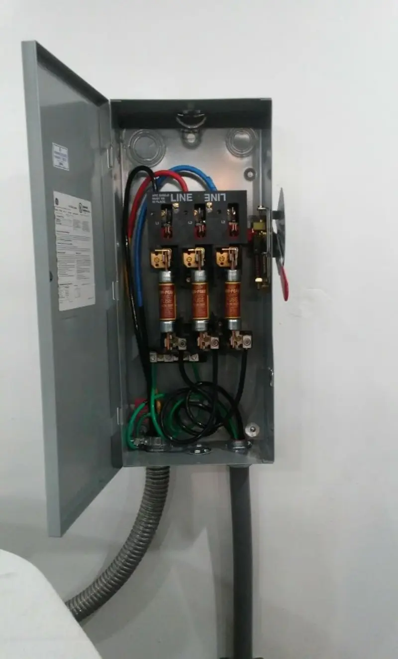 Three-phase disconnect switch installed for Electrical Wiring & Rewiring in Green Forest